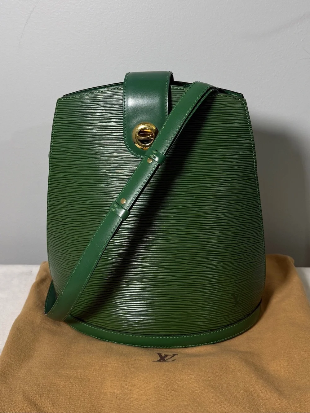Louis Vuitton Cluny Green Epi Leather Shoulder Bag Vintage with Dust Bag